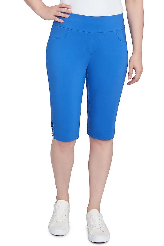Limited Deals, Unlimited Savings!Petite Making Waves Pull-On Skimmer Pant