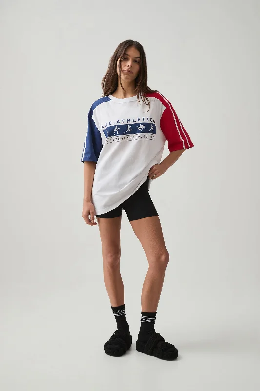 Save Up to 50% Off!Logo Tee 102