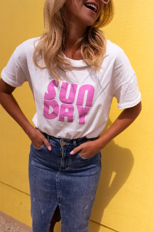 Shop Early, Save Big!T-shirt Sunday - blanc
