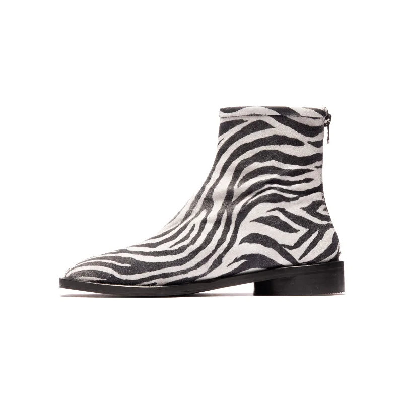 Alfama Zebra Print