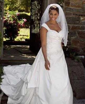 Limited Deals, Unlimited Savings!Alfred Angelo david's bridal sleeveless wedding dress