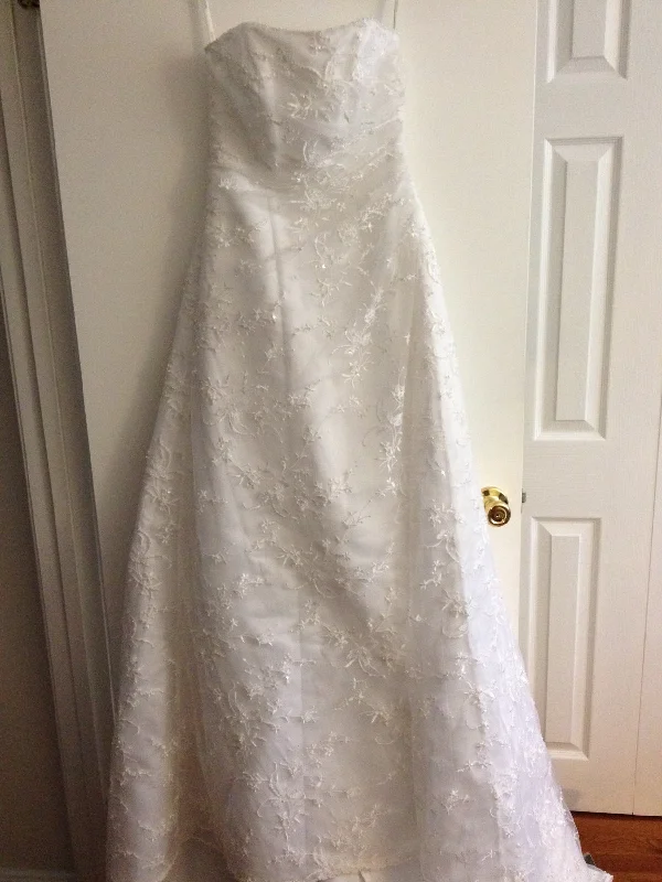 Find Your Perfect Deal Today!David's Bridal HM8737R