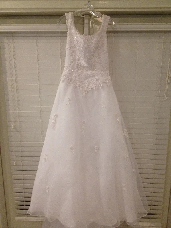 Savings You Can’t Ignore!David's Bridal Michaelangelo/ Style # 5023