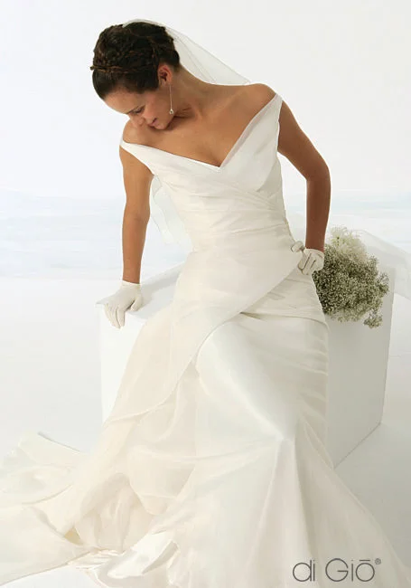Limited Stock Available!La Sposa CL36 - H18