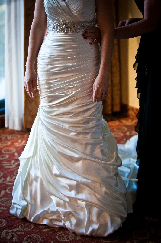 Score Big Savings Today!Maggie Sottero Adorae Dress Size 8