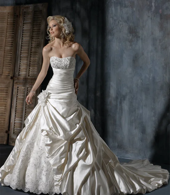 Shop Early, Save Big!Maggie Sottero Maggie Sottero Ambrosia Size 6