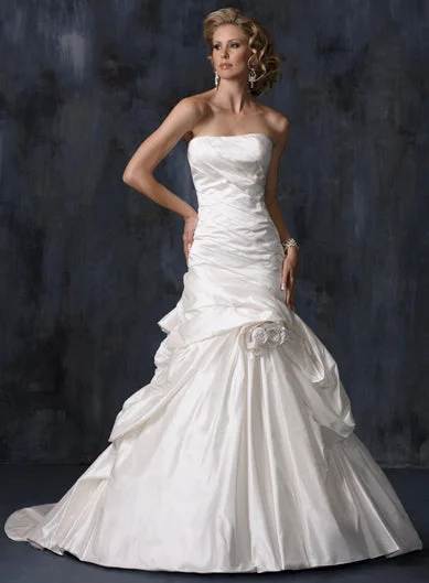 Unbeatable Prices!Maggie Sottero Maggie Sottero Summer Size 10