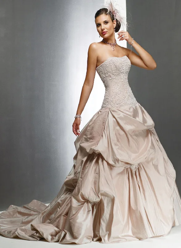 Crazy Discounts Inside!Maggie Sottero Maggie Sottero Victoriana Size 6