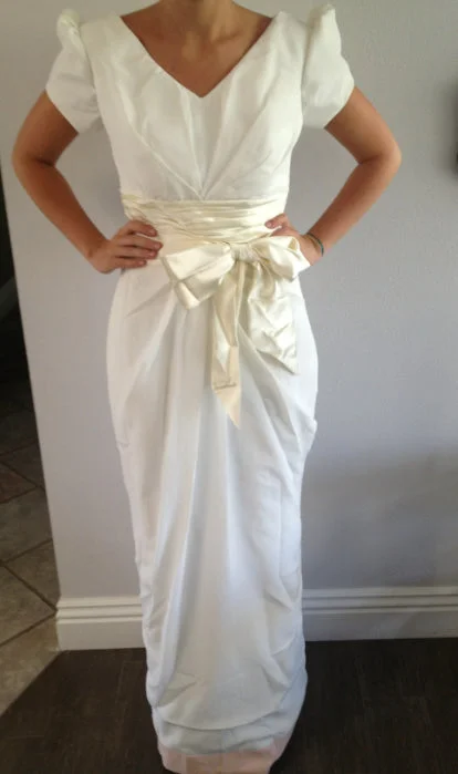 Get It Before It’s Gone!Other V-Neck Columnar Gown
