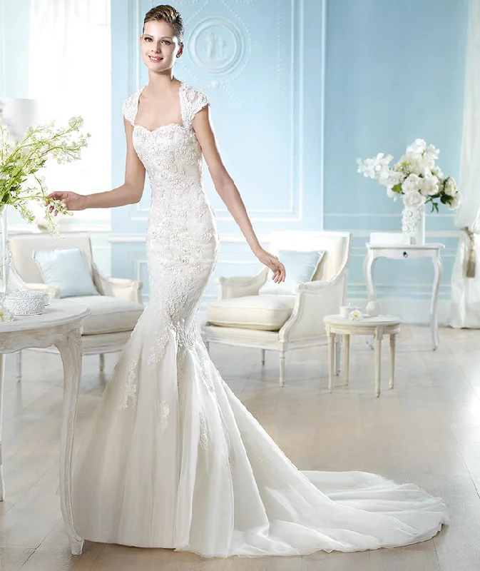 Your Favorite Sale is Back!Pronovias Hajar