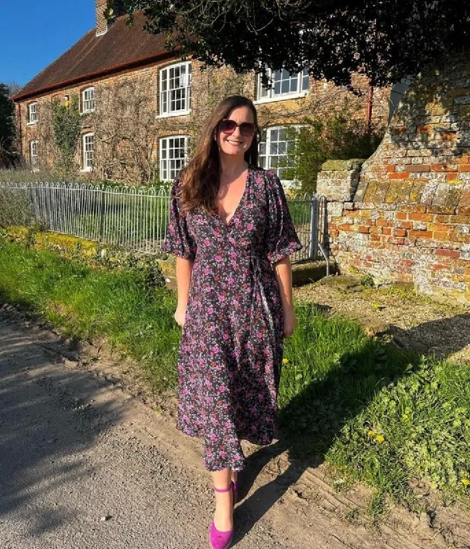 Great Deals, Just for You!Floral Wrap Midi Dress