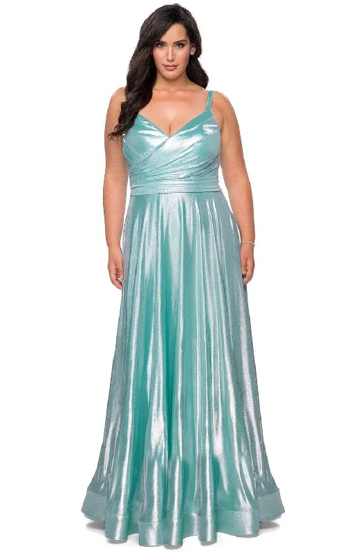 Your Shopping Spree Starts Here!La Femme - 28989 Metallic V-Neck Junior Prom Gown