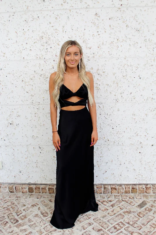 Save Like Never Before!Black cutout dress