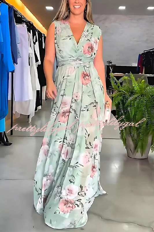 Price Drops You’ll Love!Floral Print V-neck Lace-up Maxi Dress