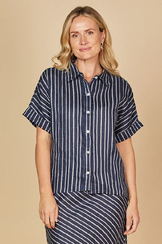 Score Huge Discounts Today!Carmen Linen Shirt in Boathouse
