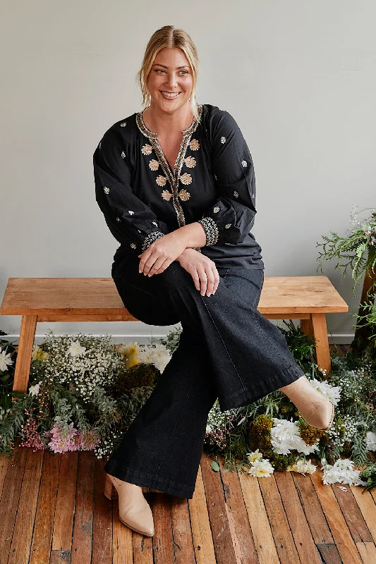 Exclusive Savings This Week!Danny Embroidered Top in Sanctuary